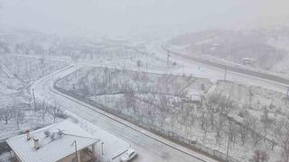 Konya’da kar yağışı ilçeyi beyaza bürüdü