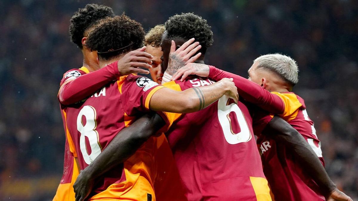 Yapay zekadan Trabzonspor-Galatasaray ma&ccedil;ı i&ccedil;in skor tahmini!  Tam bir satran&ccedil;  diyerek a&ccedil;ıkladı 2