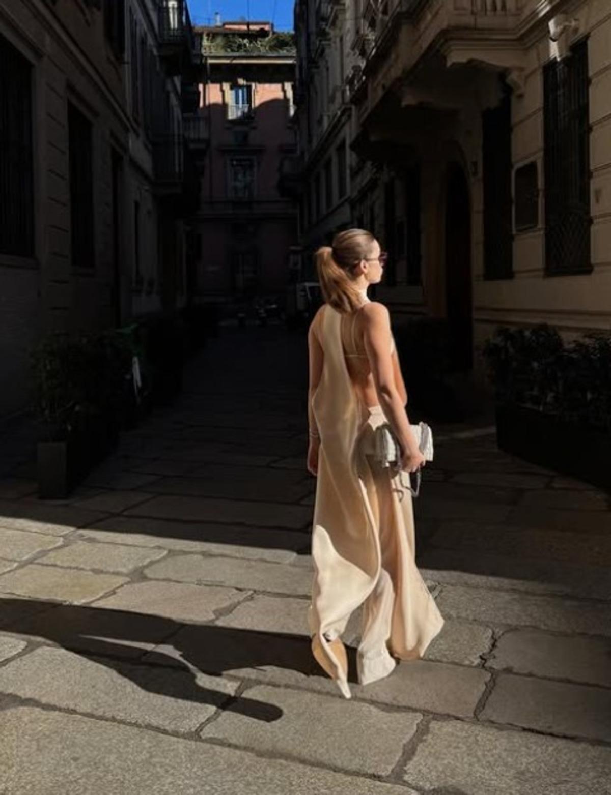 A.B.İ&rsquo;nin &Ccedil;ağla&rsquo;sı Afra Sara&ccedil;oğlu peş peşe paylaştı! Son pozlarına beğeni yağdı 3