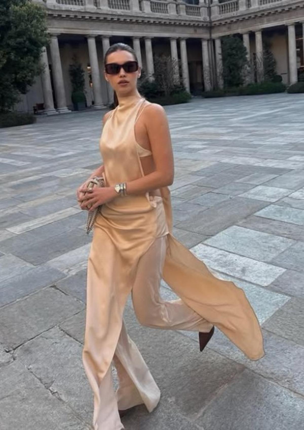 A.B.İ&rsquo;nin &Ccedil;ağla&rsquo;sı Afra Sara&ccedil;oğlu peş peşe paylaştı! Son pozlarına beğeni yağdı 4