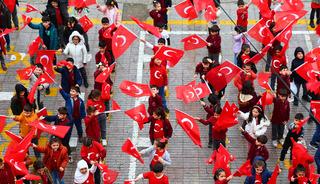 &Ouml;ğrenciler milli takımın başarısını coşkuyla kutladı