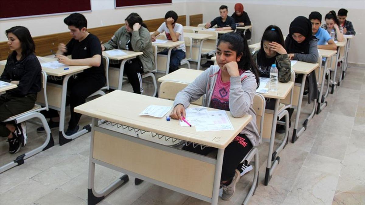 SON DAKİKA | Y&uuml;z binlerce &ouml;ğrenciyi ilgilendiriyor: LGS i&ccedil;in tarih değişti 1