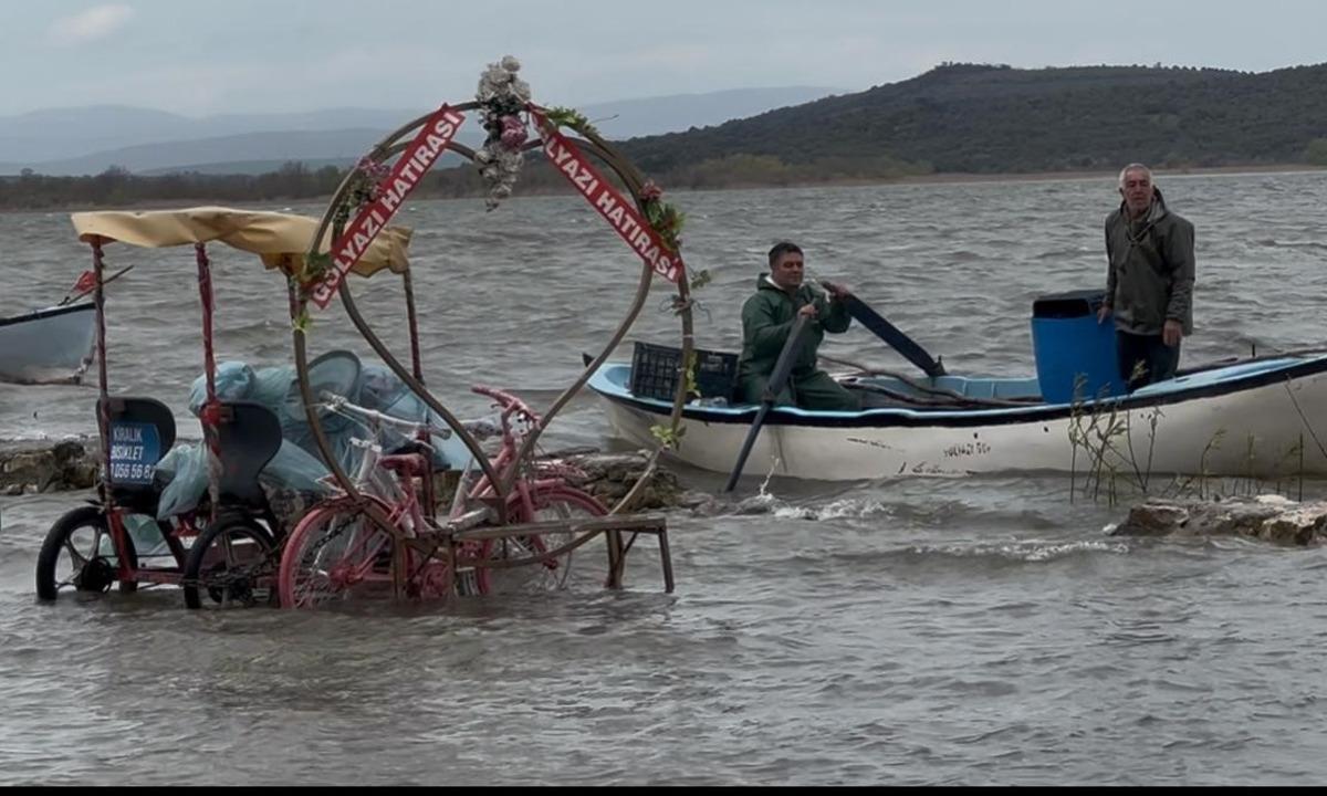 "K&uuml;&ccedil;&uuml;k Venedik" turizm sezonunu a&ccedil;tı ama yollar kayboldu: Vatandaş tedirgin 1