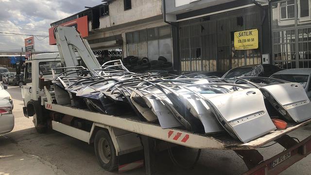 Sakarya'da 'kaçak oto parça' operasyonu