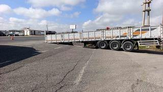 Ayrılan dorse yolu trafiğe kapattı