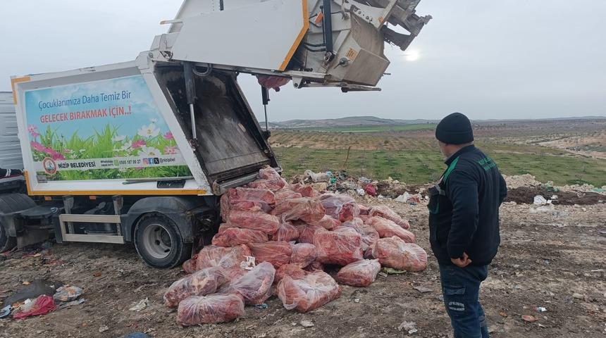 Y&uuml;zlerce kilo sakatatı o halde g&ouml;ren ekipler hemen harekete ge&ccedil;ti: S&uuml;r&uuml;c&uuml; g&ouml;zaltında