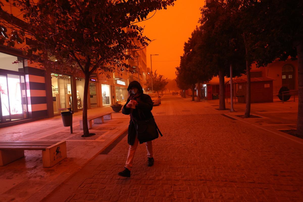 Türkiye ye Libya dan giriş yaptı: Hava kızıla döndü 22