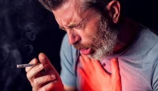 &Ouml;l&uuml;m oranı birinci sırada! Sigara i&ccedil;enlere '20 yıl' uyarısı 