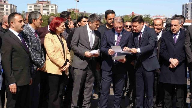 Van&rsquo;da 5 yılda 4 bu&ccedil;uk milyon fidan toprakla buluşturuldu 1