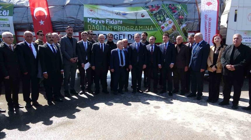 Van&rsquo;da 5 yılda 4 bu&ccedil;uk milyon fidan toprakla buluşturuldu