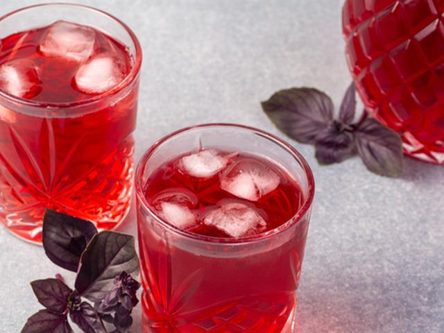 Gazlı i&ccedil;eceklere rakip oldu: Bu doğal lezzetin kokusu her yeri sarıyor, &uuml;stelik şifalı!