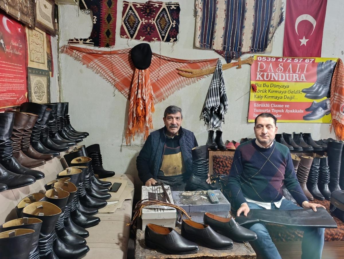 100 yıllık kalıplar: T&uuml;rkiye de bu mesleği sadece 4 kişi yapıyor!  1