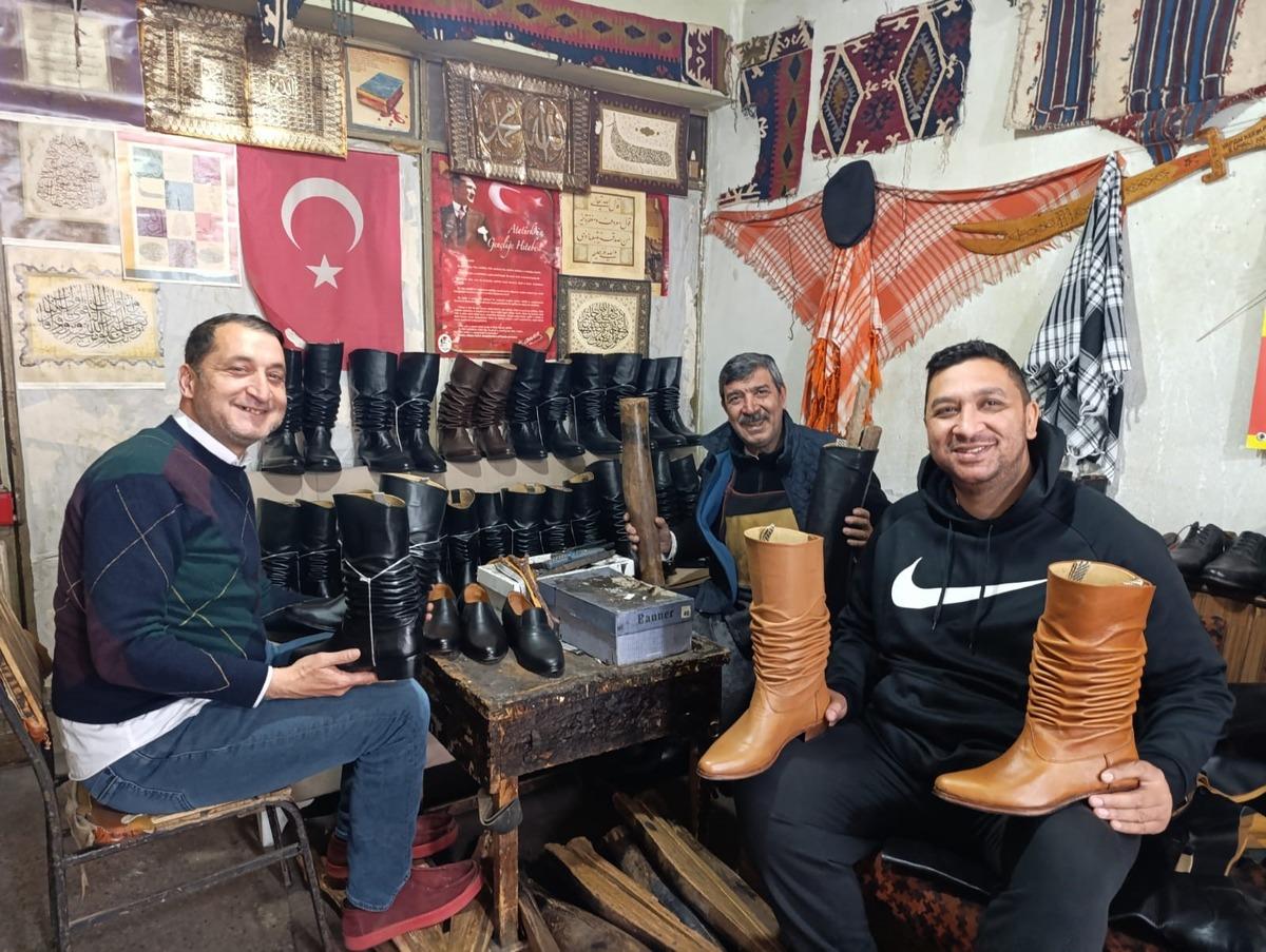 100 yıllık kalıplar: T&uuml;rkiye de bu mesleği sadece 4 kişi yapıyor!  2