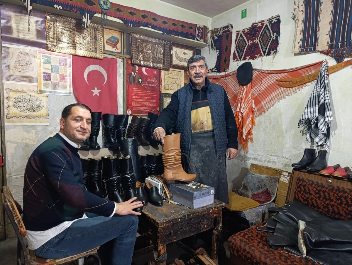 100 yıllık kalıplar: T&uuml;rkiye de bu mesleği sadece 4 kişi yapıyor!  4