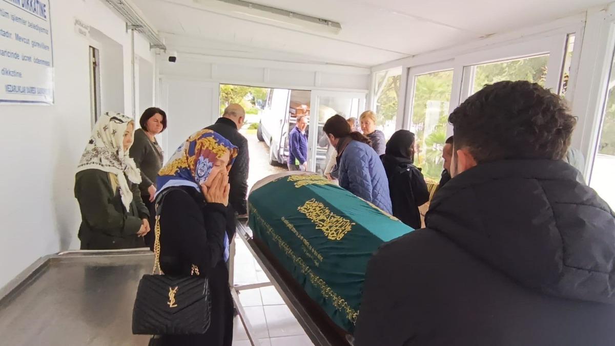 Mehmet Ali Erbil in acı g&uuml;n&uuml;yd&uuml;: Annesinin cenazesine katılmadı! Canlı yayın a&ccedil;tı, tepki &ccedil;ekti 5