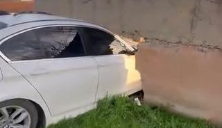 Batman&rsquo;da otomobil ihata duvarına &ccedil;arptı: 1 yaralı