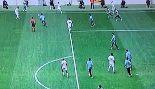 Adana Demirspor ma&ccedil;ında skandal hakem hatası! Ta&ccedil; atışından &ouml;yle bir karar verdi ki...