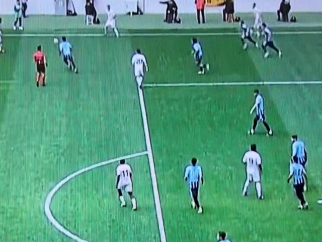 Adana Demirspor ma&ccedil;ında skandal hakem hatası! Ta&ccedil; atışından &ouml;yle bir karar verdi ki...