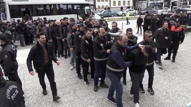 Ev satma vaadiyle milyonlarca liralık vurgun yapan şebeke çökertildi: 21 tutuklama