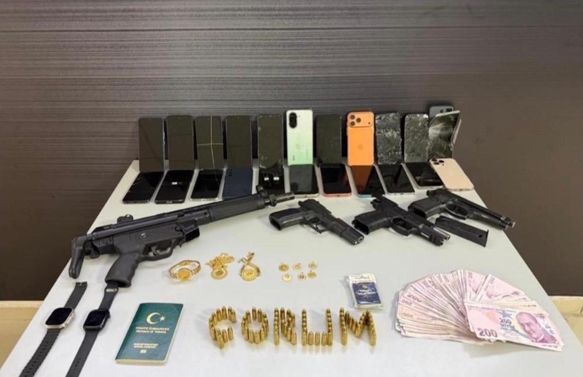 Ev satma vaadiyle milyonlarca liralık vurgun yapan şebeke &ccedil;&ouml;kertildi: 21 tutuklama 2