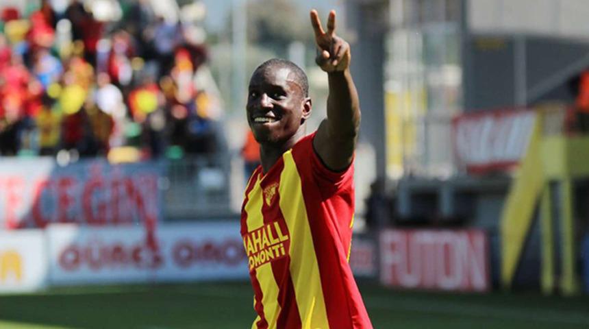 Demba Ba, Beşiktaş iddialarını yalanladı