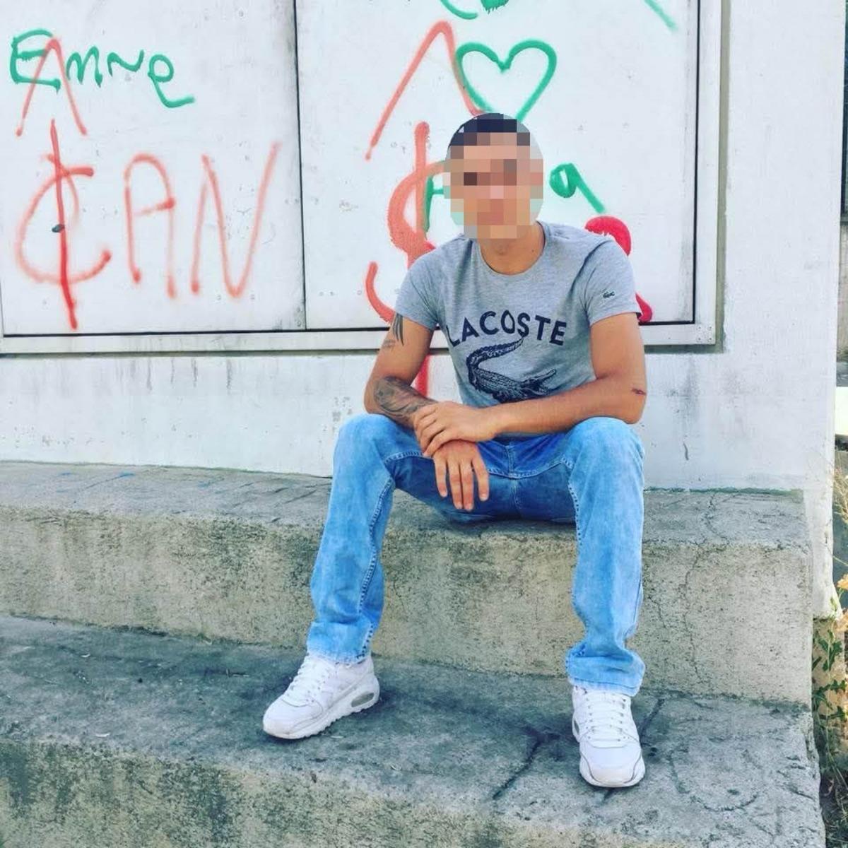 İzmir&rsquo;de parkta 2 yaşındaki &ccedil;ocuğa bı&ccedil;akla saldıran ş&uuml;pheli tutuklandı 3