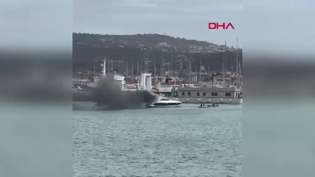 İzmir'de motoryat yangını! Kısa sürede söndürüldü