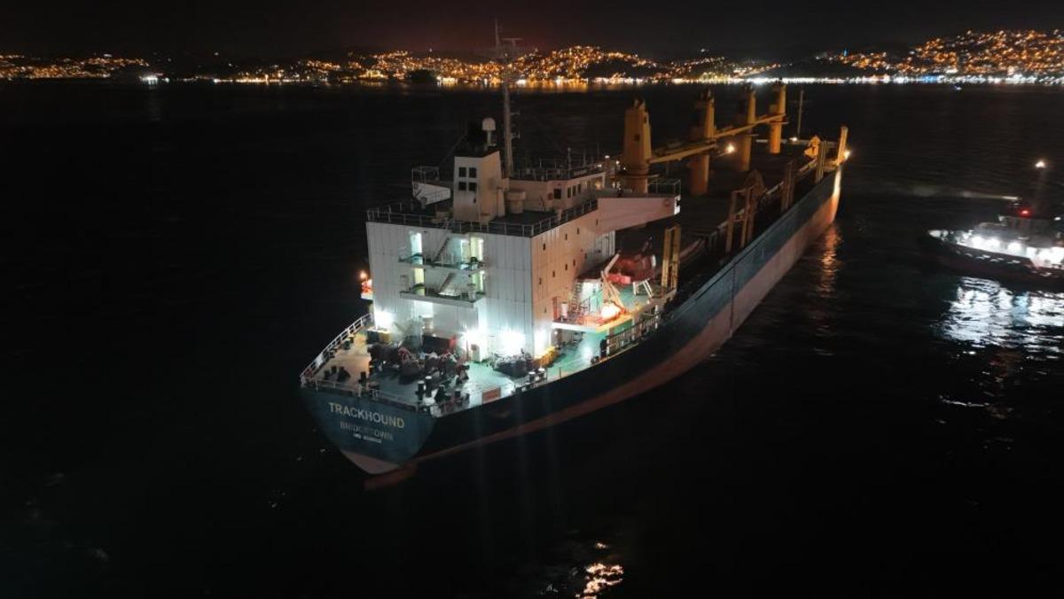 İstanbul Boğazı nda gemi arızası: Boğaz trafiği çift yönlü askıya alındı 2