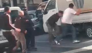 Kağıthane&rsquo;de yol verme tartışması bı&ccedil;aklı kavgaya d&ouml;n&uuml;şt&uuml;