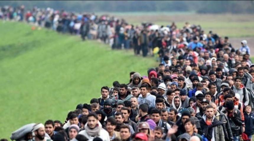 BM Suriye İnsani Yardım Koordinatörü Moumtzis: İki milyon kişi Türkiye sınırına yığılacak