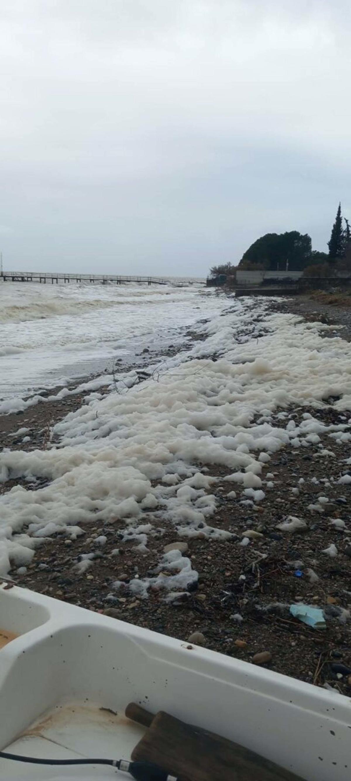 &Ccedil;anakkale de sağanak yağış nedeniyle yollar kapandı 8