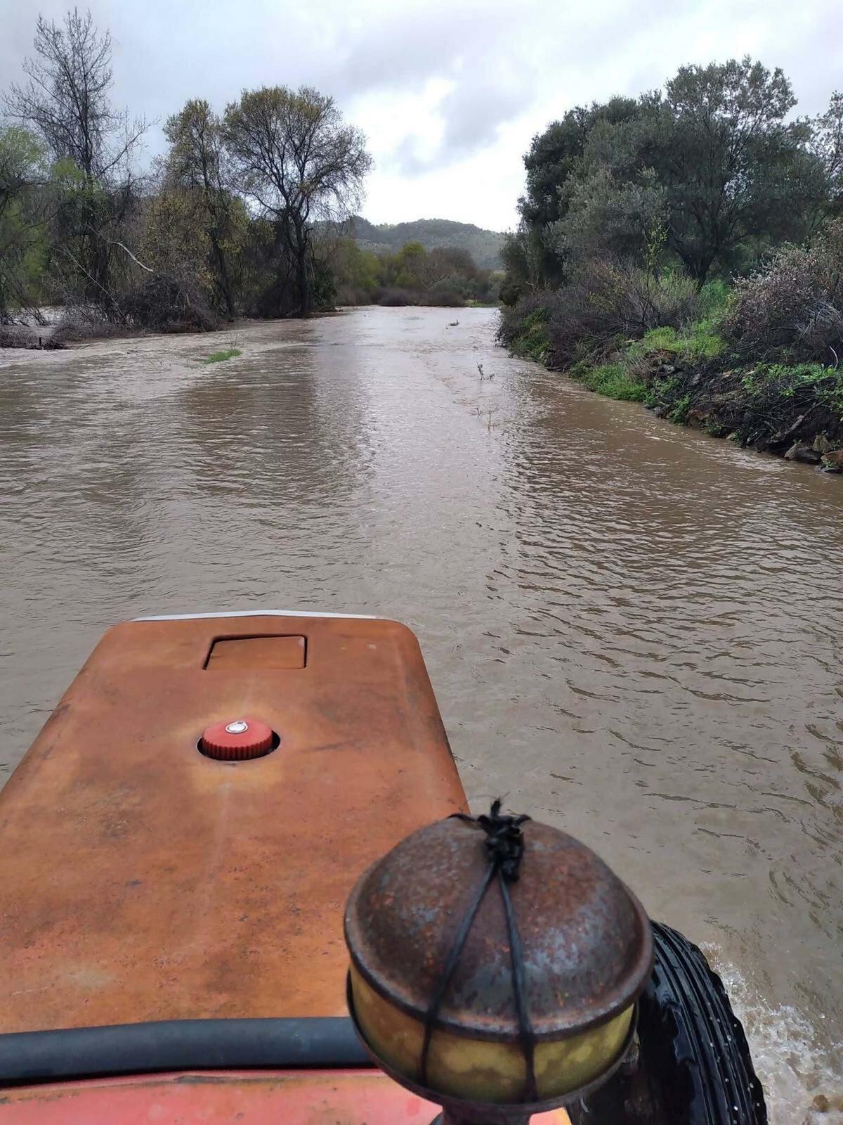 &Ccedil;anakkale de sağanak yağış nedeniyle yollar kapandı 1