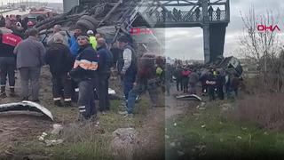 Ankara'da katliam gibi kaza! Özel halk otobüsü üst geçite çarptı: 4 ölü, 13 yaralı