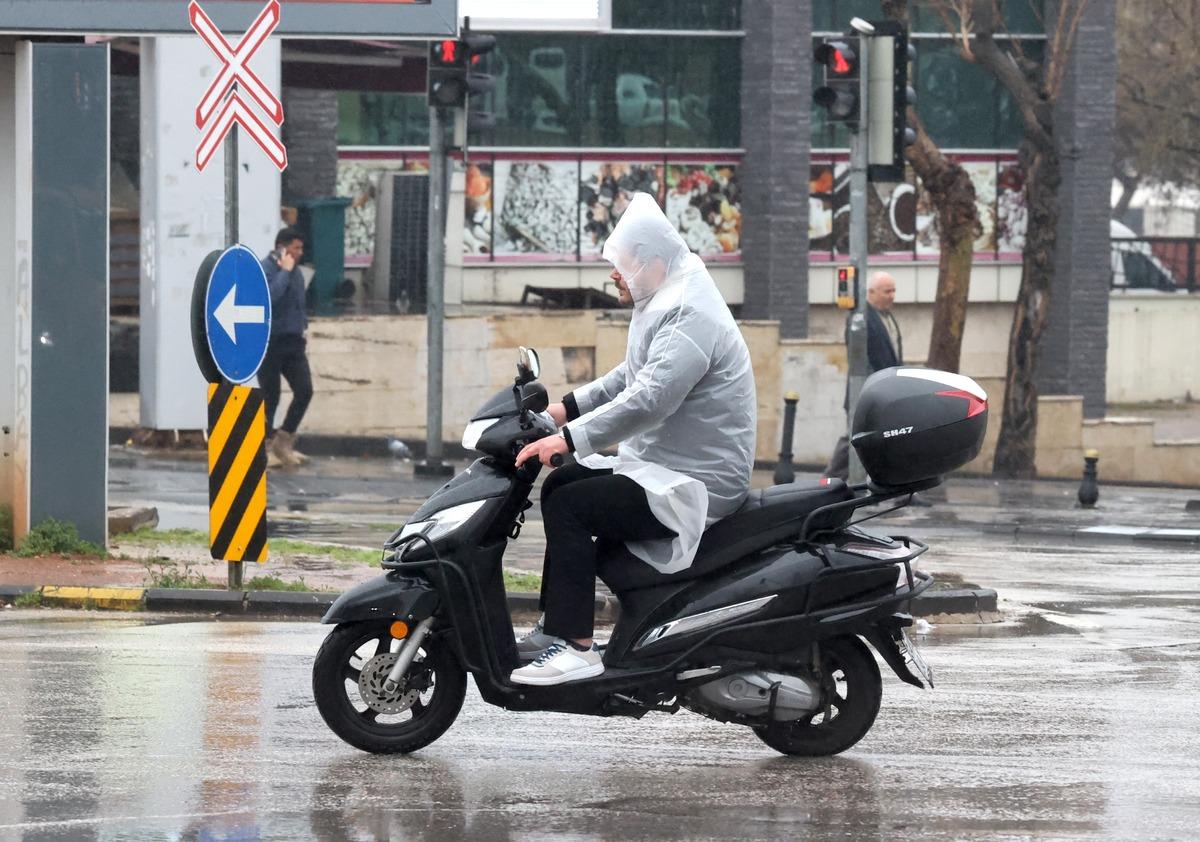 Meteoroloji den peş peşe uyarı: T&uuml;m yurdu etkisi altına alacak! 2