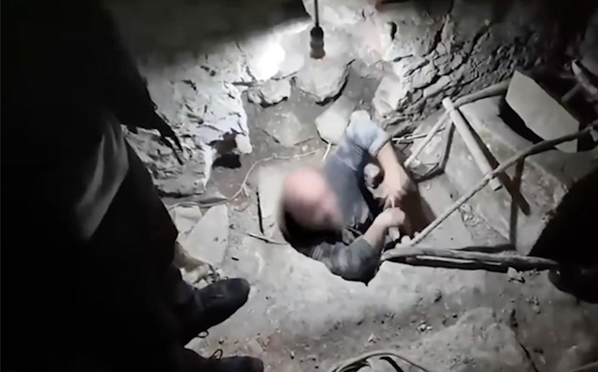 İstanbul un orta yerinde garip olay: 3 kişi suçüstü böyle yakalandı! 4