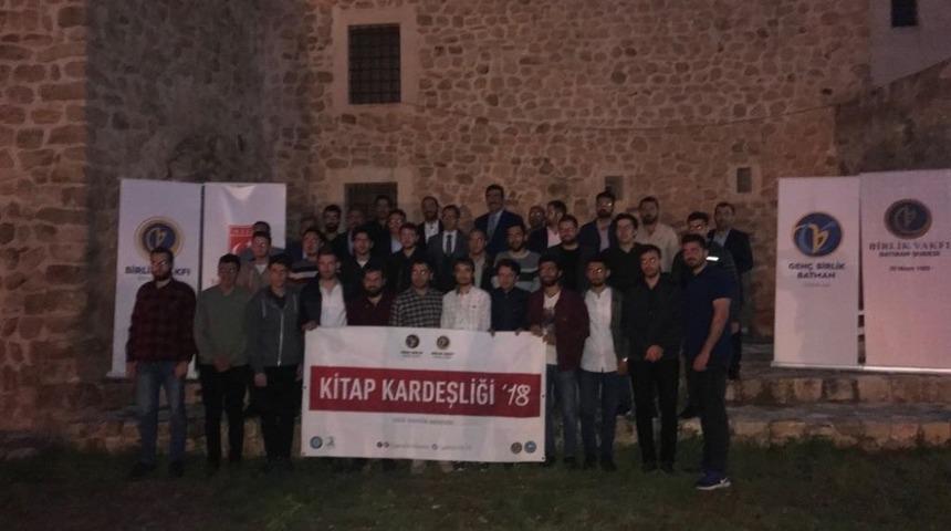 Birlik Vakfı Gerc&uuml;ş&rsquo;te gen&ccedil;lere hukuku anlattı