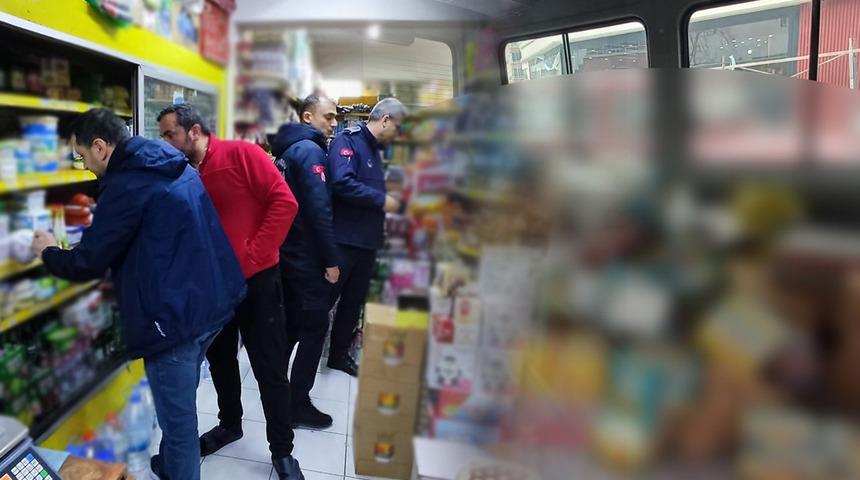 CİMER şikayeti sonrası zabıta baskını: 4 kamyonet dolusu &uuml;r&uuml;ne el konuldu