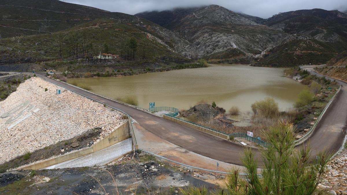 Baraj doldu maksimuma ulaştı, kapaklar a&ccedil;ıldı: Su tahliyesi başladı 1