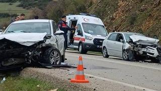 Eğirdir’de zincirleme kazada 3 kişi yaralandı