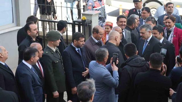 İ&ccedil;işleri Bakanı &Ccedil;ift&ccedil;i: "Vatandaşın huzurunu bozan yapılarla m&uuml;cadele s&uuml;recek" 1