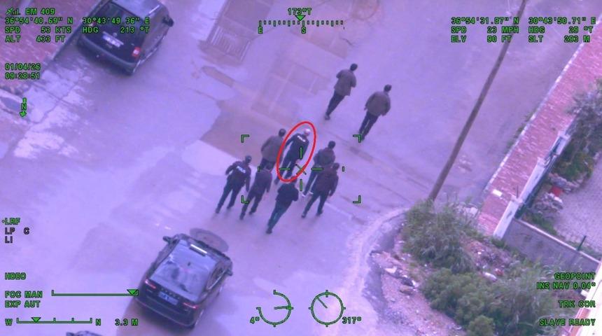 İl emniyet m&uuml;d&uuml;r&uuml;n&uuml;n y&ouml;nettiği operasyonda &ccedil;ok miktarda uyuşturucu madde ele ge&ccedil;irildi