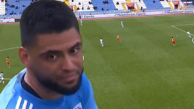 Kasımpaşa kalecisi Gianniotis kaleden kaleye gol attı! Milyonda bir yaşanacak olay