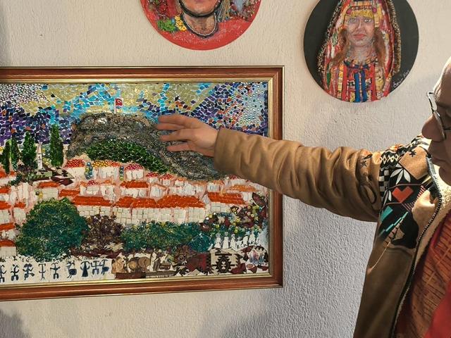 &Ccedil;&ouml;pten sanat &uuml;retiyor: "Atık benim i&ccedil;in bir katık" 