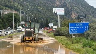 Aşırı yağışlar Söke’de hayatı olumsuz etkiliyor
