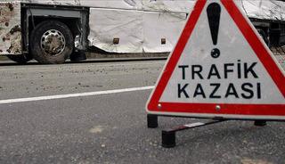 Otomobil ile tır &ccedil;arpıştı: 2 yaşındaki &ccedil;ocuk hayatını kaybetti