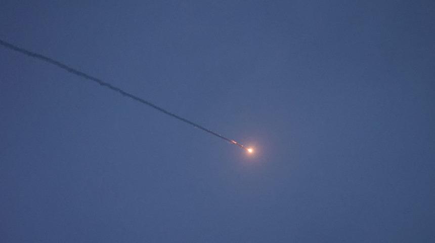 L&uuml;bnan'da can kaybı artıyor! &Ouml;l&uuml; sayısı 1422'ye y&uuml;kseldi