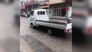 Edirne'de sağanak etkili oldu! Yollar gole döndğ