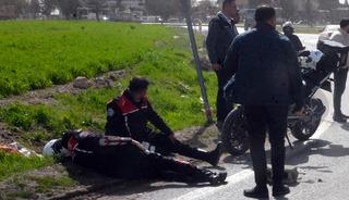 Yer: Kahramanmaraş! Babasından izinsiz aldığı otomobille polislere &ccedil;arptı