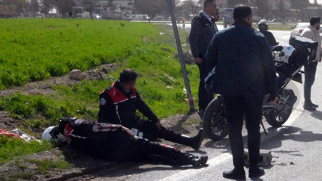 Yer: Kahramanmaraş! Babasından izinsiz aldığı otomobille polislere çarptı