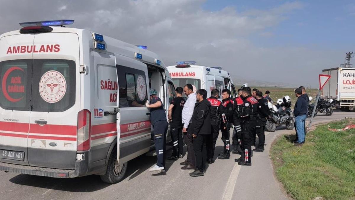 Kahramanmaraş ta ehliyetsiz sürücü polislere çarptı: 2 polis yaralı 1